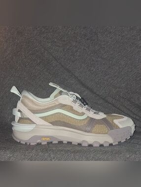 Vans MTE Crosspath XC Hiking / Trail Shoe ~ Peyote Beige Mint Green | Women's: 8